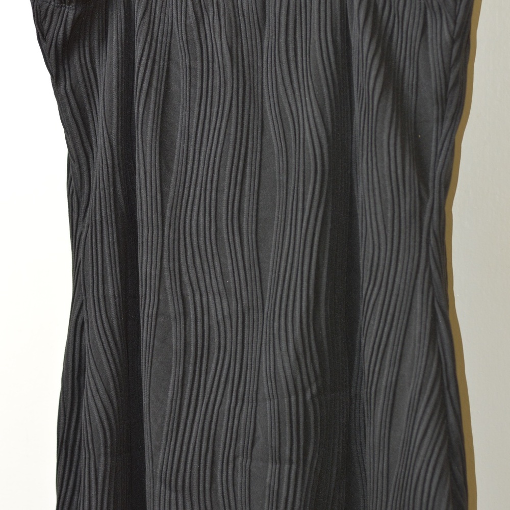 Black Textured Mini Dress - Picture 7 of 8